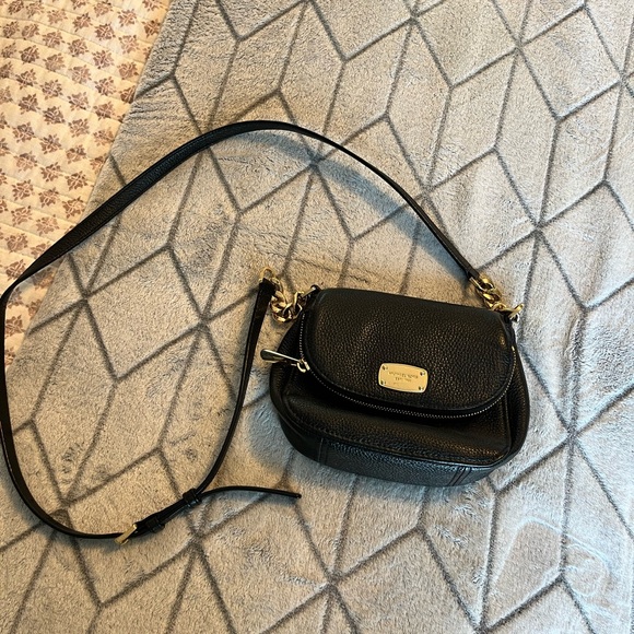 Michael Kors Handbags - Michael Kors Bedford Black Leather Crossbody Bag